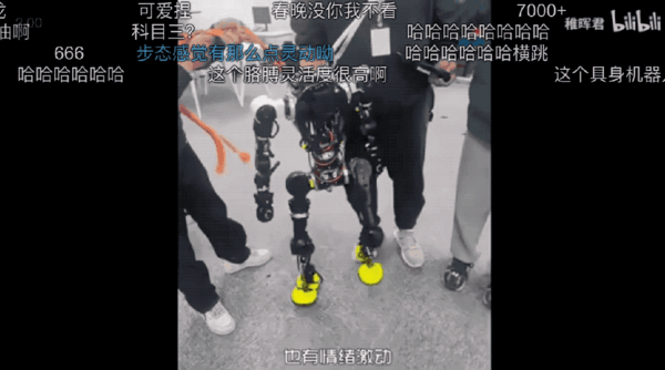 稚晖君机器人神技再现江湖!骑自行车惊呆众人:又抽象又硬核