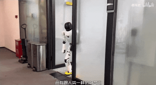 稚晖君机器人神技再现江湖!骑自行车惊呆众人:又抽象又硬核