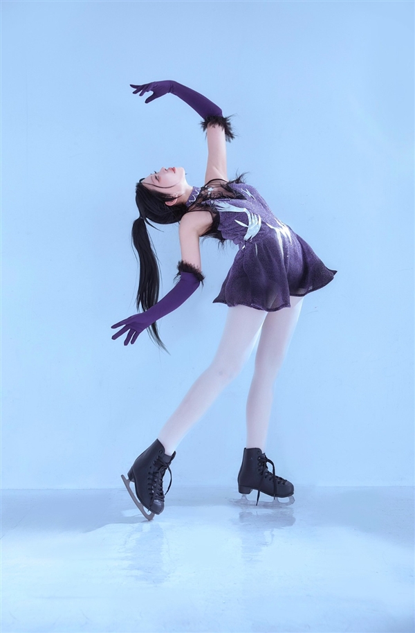 日本性感小姐姐Cos尼尔2B：非常吸睛