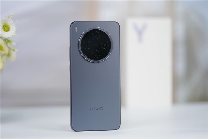 2亿像素的国民小旗舰!vivo Y500 Pro评测:超耐用超给力