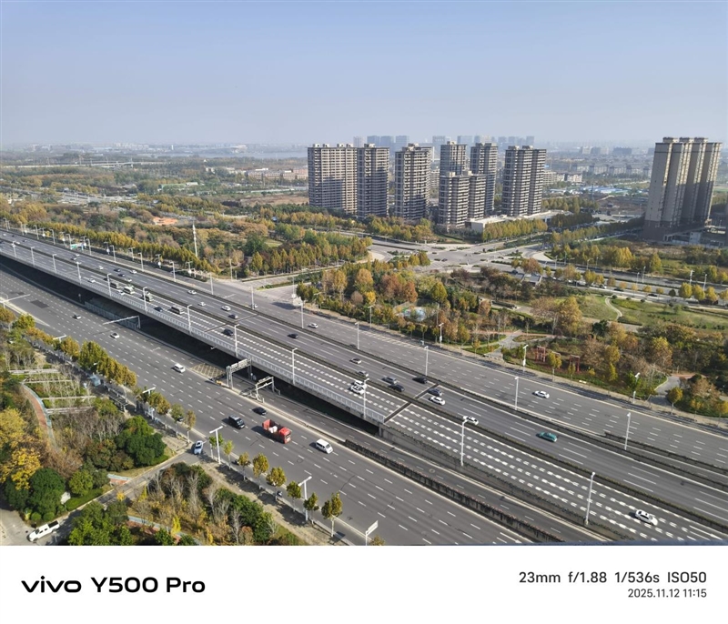 2亿像素的国民小旗舰!vivo Y500 Pro评测:超耐用超给力