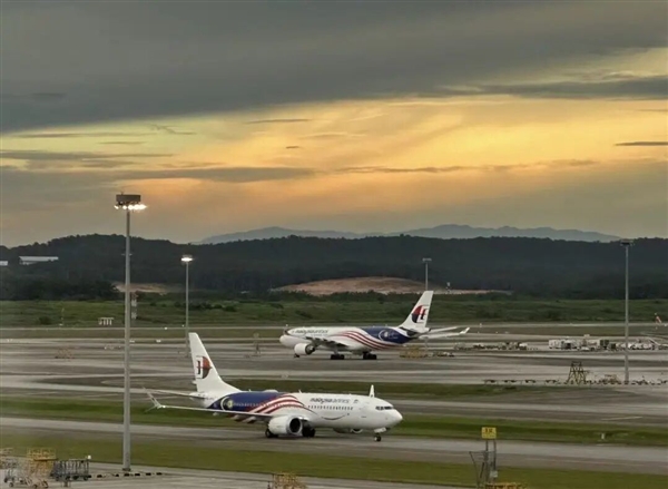 这个机场居然和邻国一样大!堪比10万个足球场