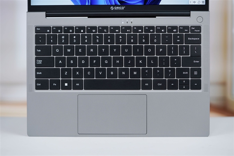 奥睿科Obook超能本评测：外设龙头的跨界作品 设计独特充满品牌特点