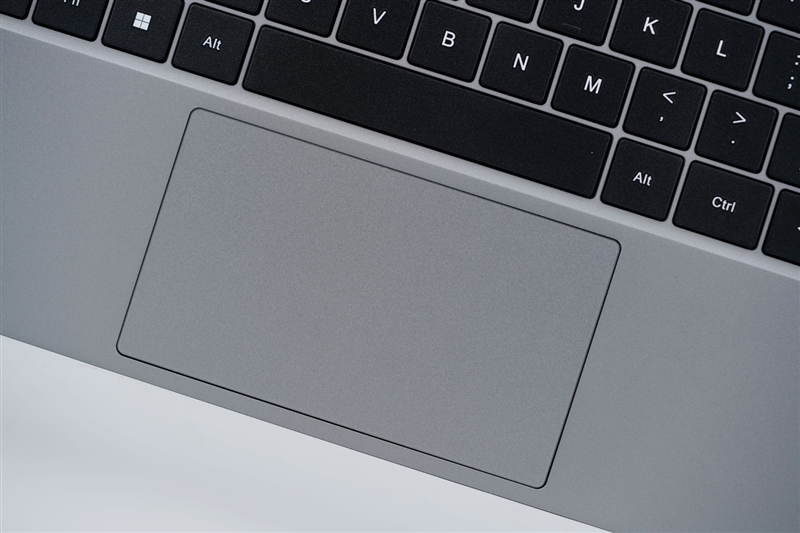 奥睿科Obook超能本评测：外设龙头的跨界作品 设计独特充满品牌特点