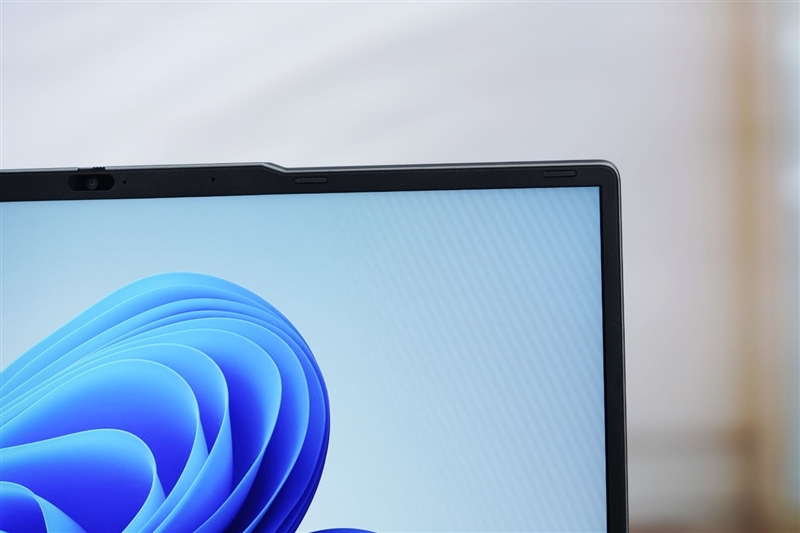 奥睿科Obook超能本评测：外设龙头的跨界作品 设计独特充满品牌特点