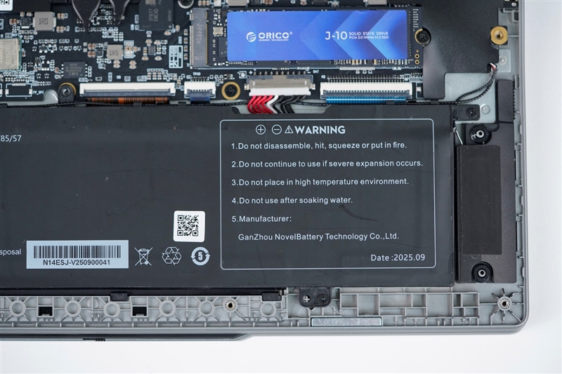 奥睿科Obook超能本评测：外设龙头的跨界作品 设计独特充满品牌特点