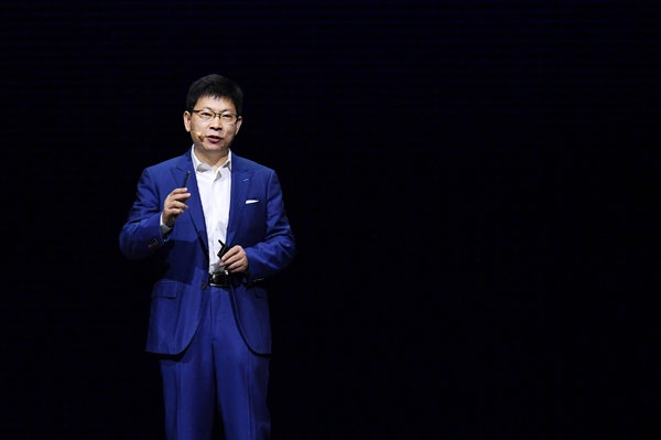 余承东感谢鸿蒙合作伙伴：是大家的坚持把不可能变成可能