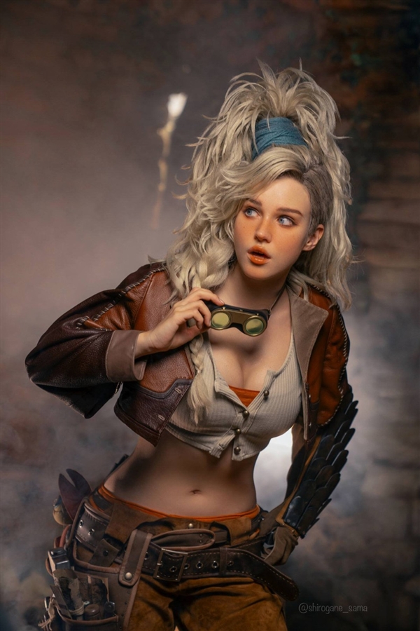 确实火热! 毛妹cos《怪物猎人:荒野》杰玛