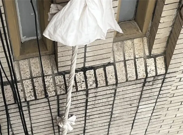 16年成功越狱4次!意大利臭名昭著囚犯再上演“金蝉脱壳”