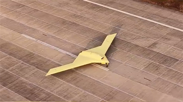 我国新型高空高速长航时无人机彩虹-7成功首飞!