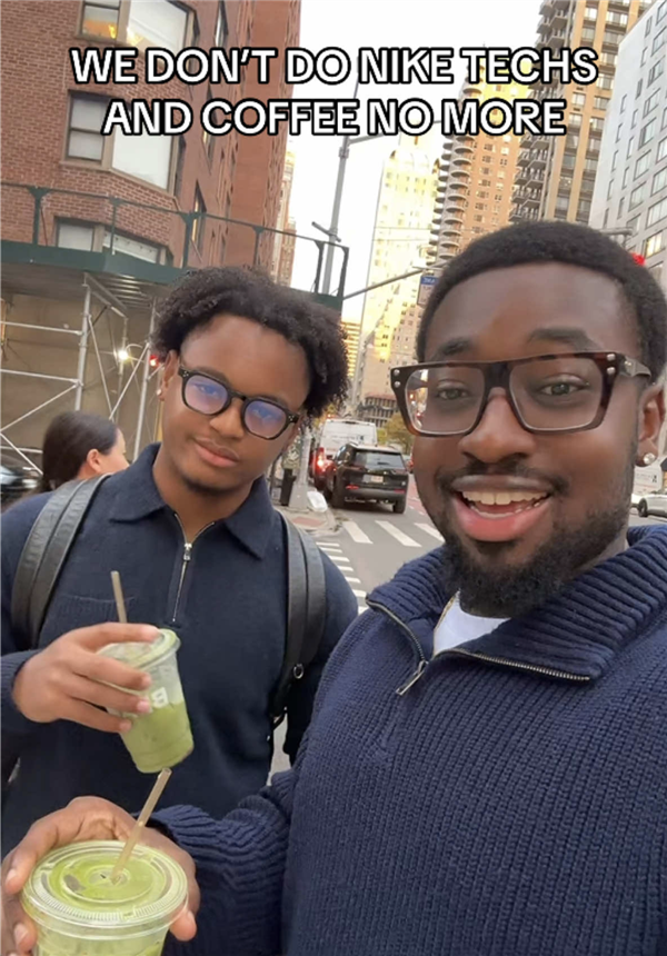 2025年的最后一件爆款 藏在你爸的衣柜里