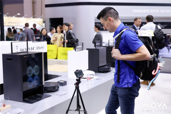 MOVA推出新款扫地机：可搭配飞行模组飞到二楼