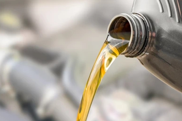 华尔街最担心一幕出现！中东又有两国减产 油价将直冲需求破坏临界点