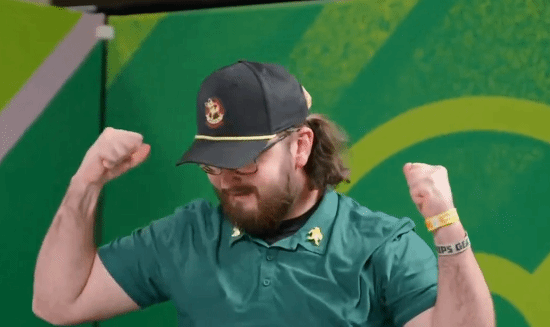 电竞冠军因庆祝动作被判负！玩家抗议：裁判才该开除