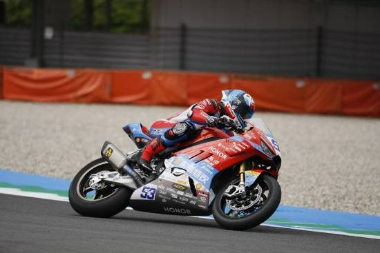 张雪机车WSBK再夺冠 A股“朋友圈”不断刷新：谁将分享胜利